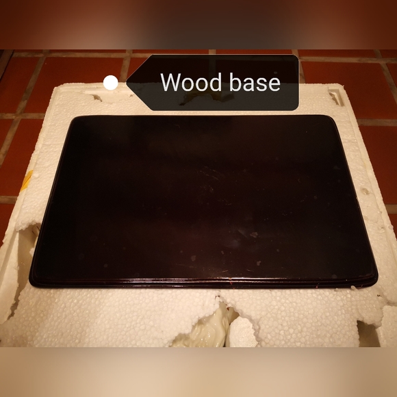 Porcelain Nativity Set - Picture 4 of 8